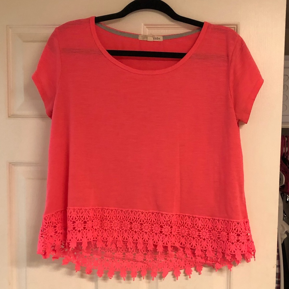 🌟5/$25!🌟 Rewind Crop Top w/ Floral Trim Hem
